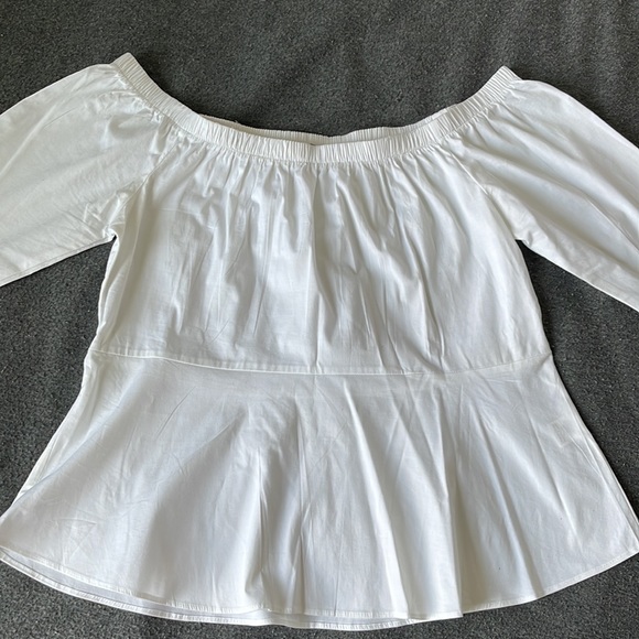Moa Moa White Off-Shoulder Blouse - Picture 3 of 11